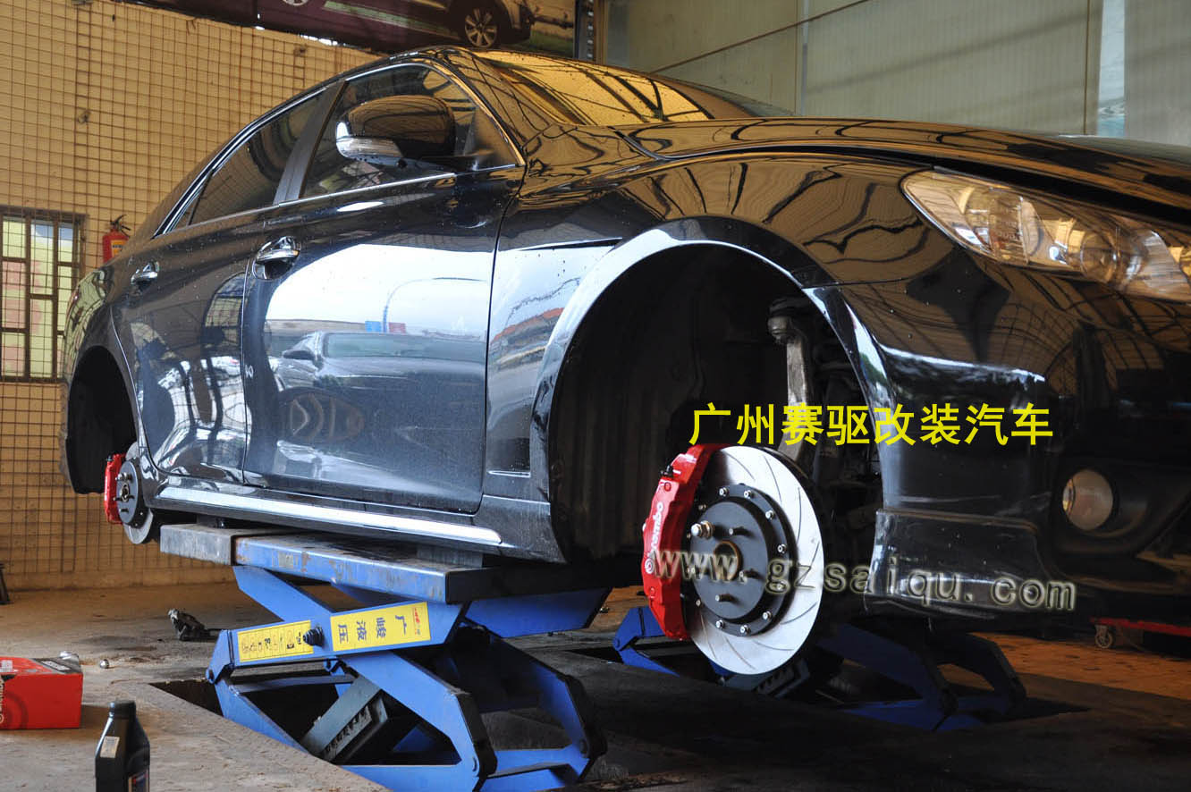 豐田銳志改裝BREMBO GT剎車(chē)套裝