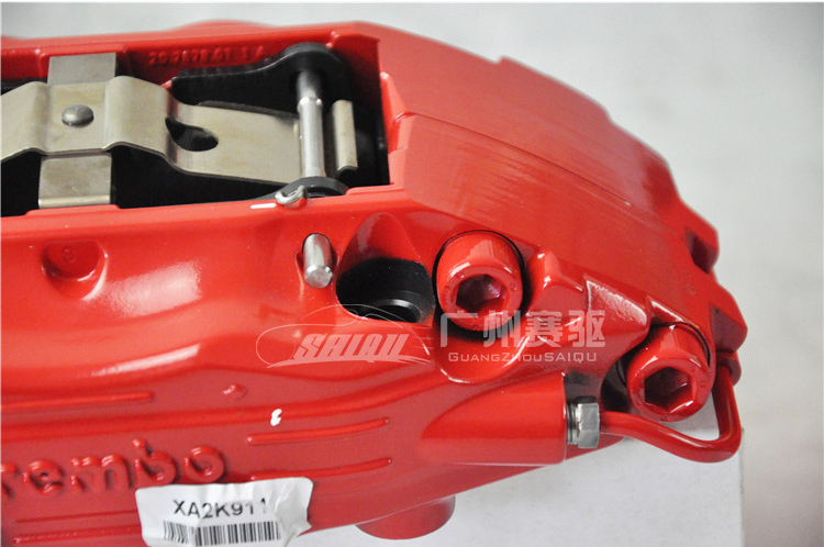 起亞K5升級(jí)BREMBO F50大四活塞卡鉗剎車(chē)套裝 K5專用4活塞鮑魚(yú) 提高行車(chē)安全